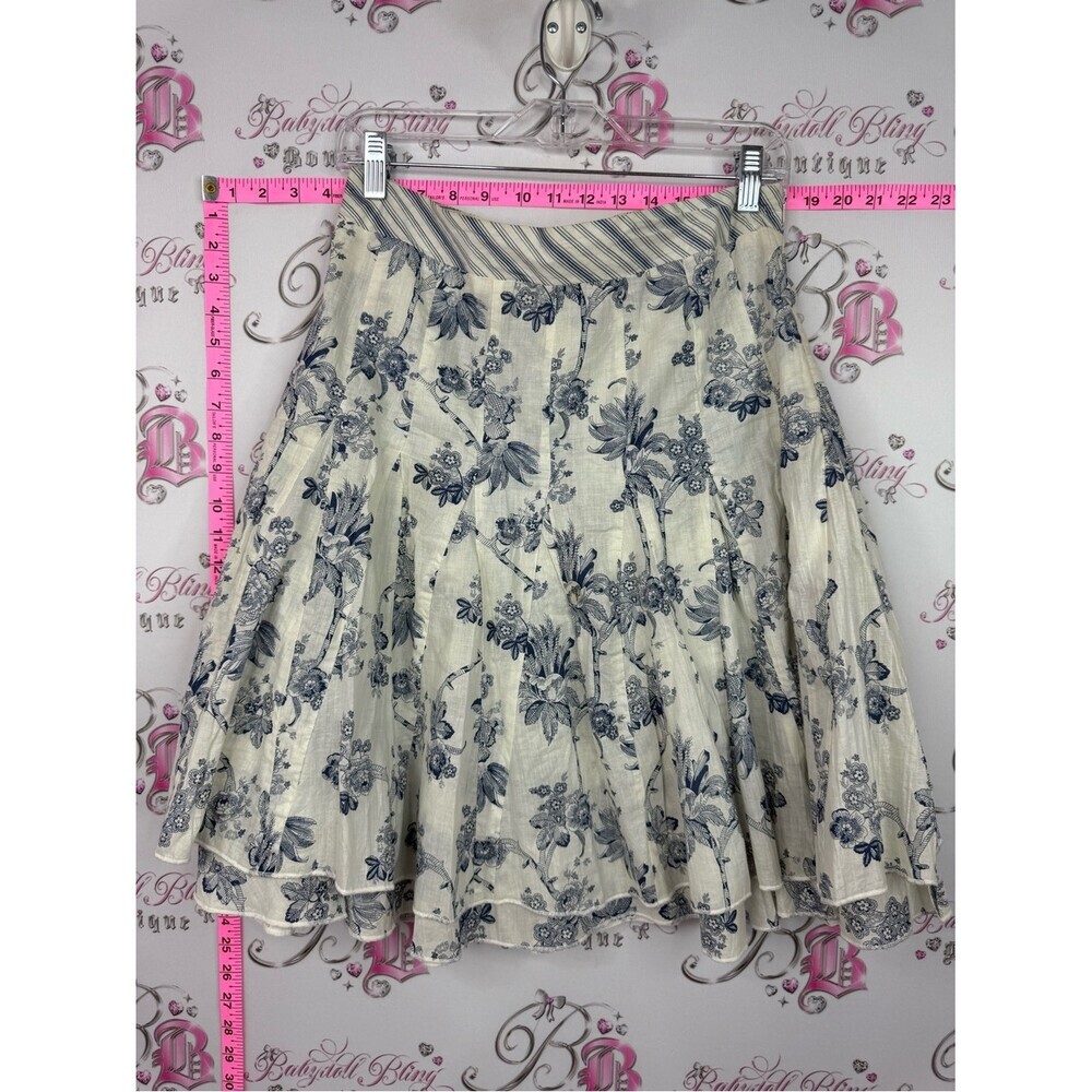 Oxmo Floral Circle Skirt in Cream and Navy